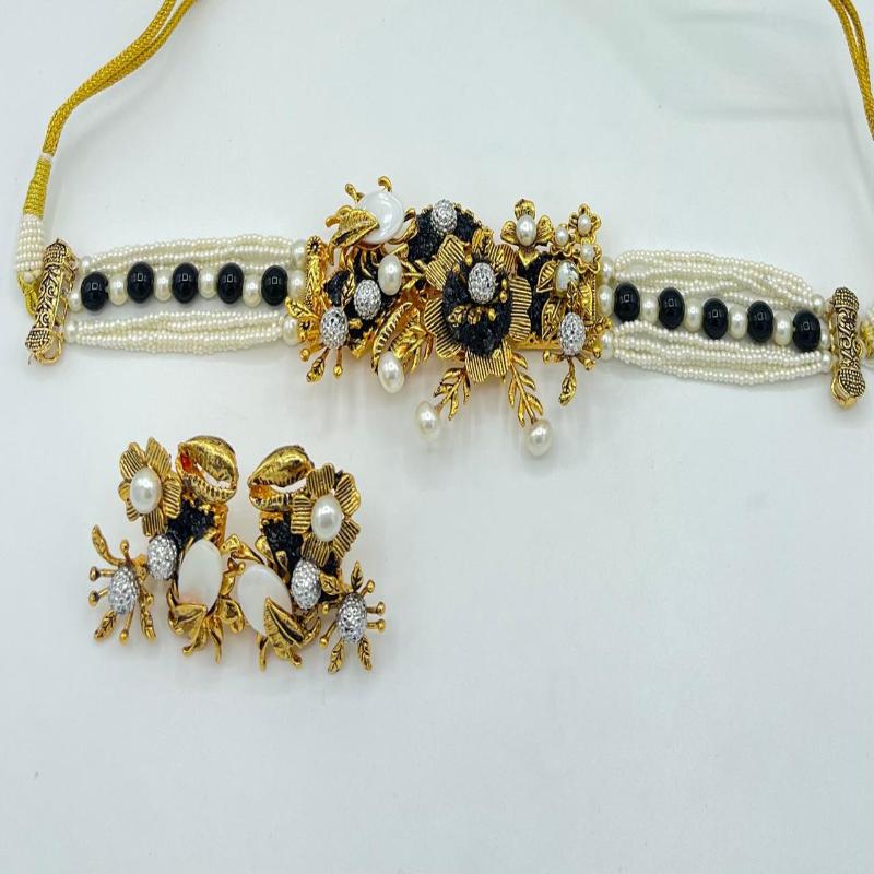 Crush Choker Set with Earrings – Naseem Fashion Hub